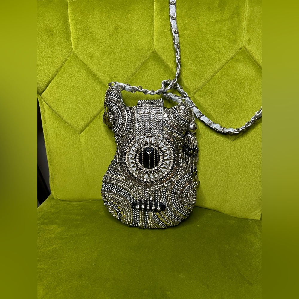 Mary Frances SIGNED guitar handbag. - Picture 3 of 7